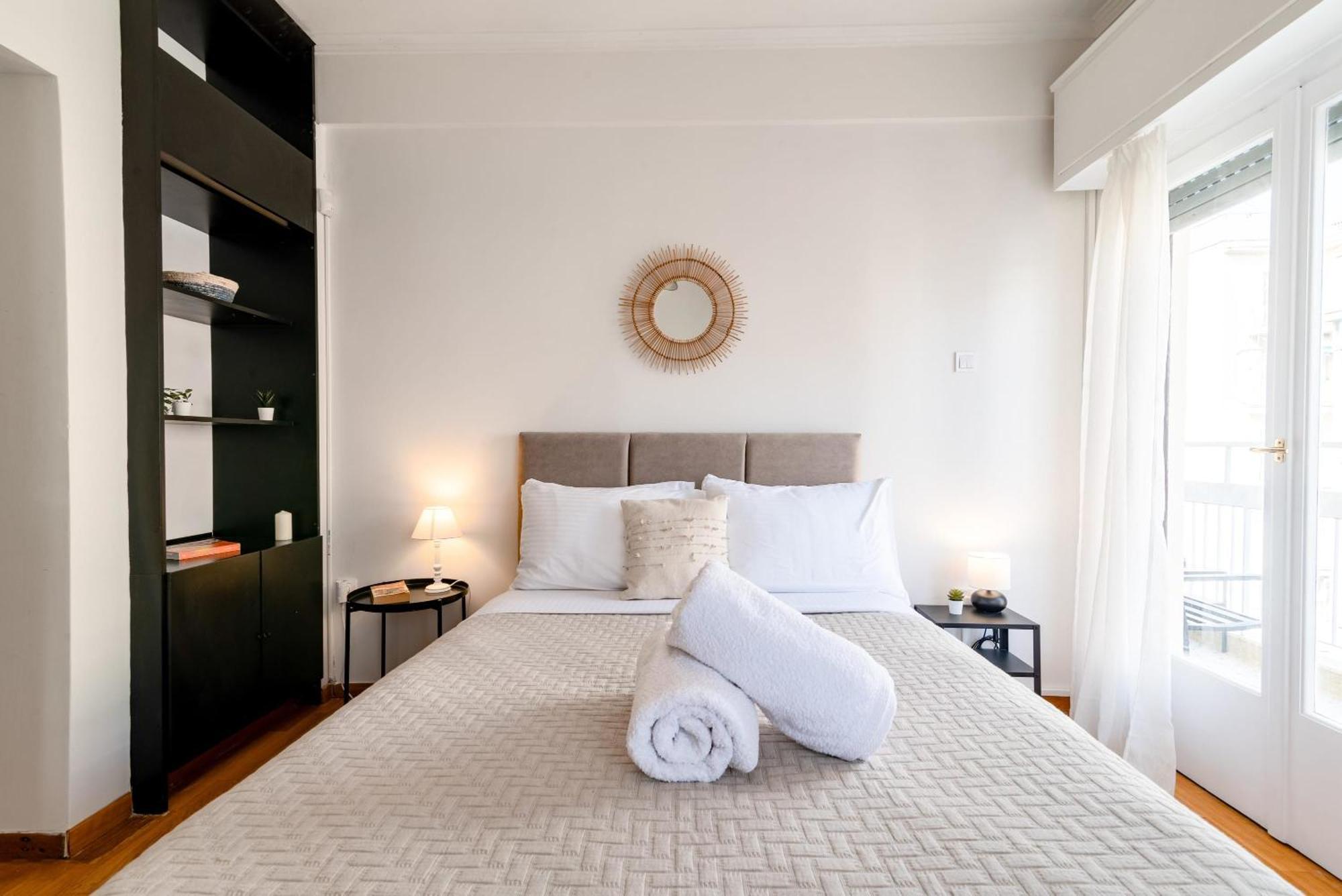 Apartamento Exarchia Artistic Getaway For Groups Atenas Exterior foto