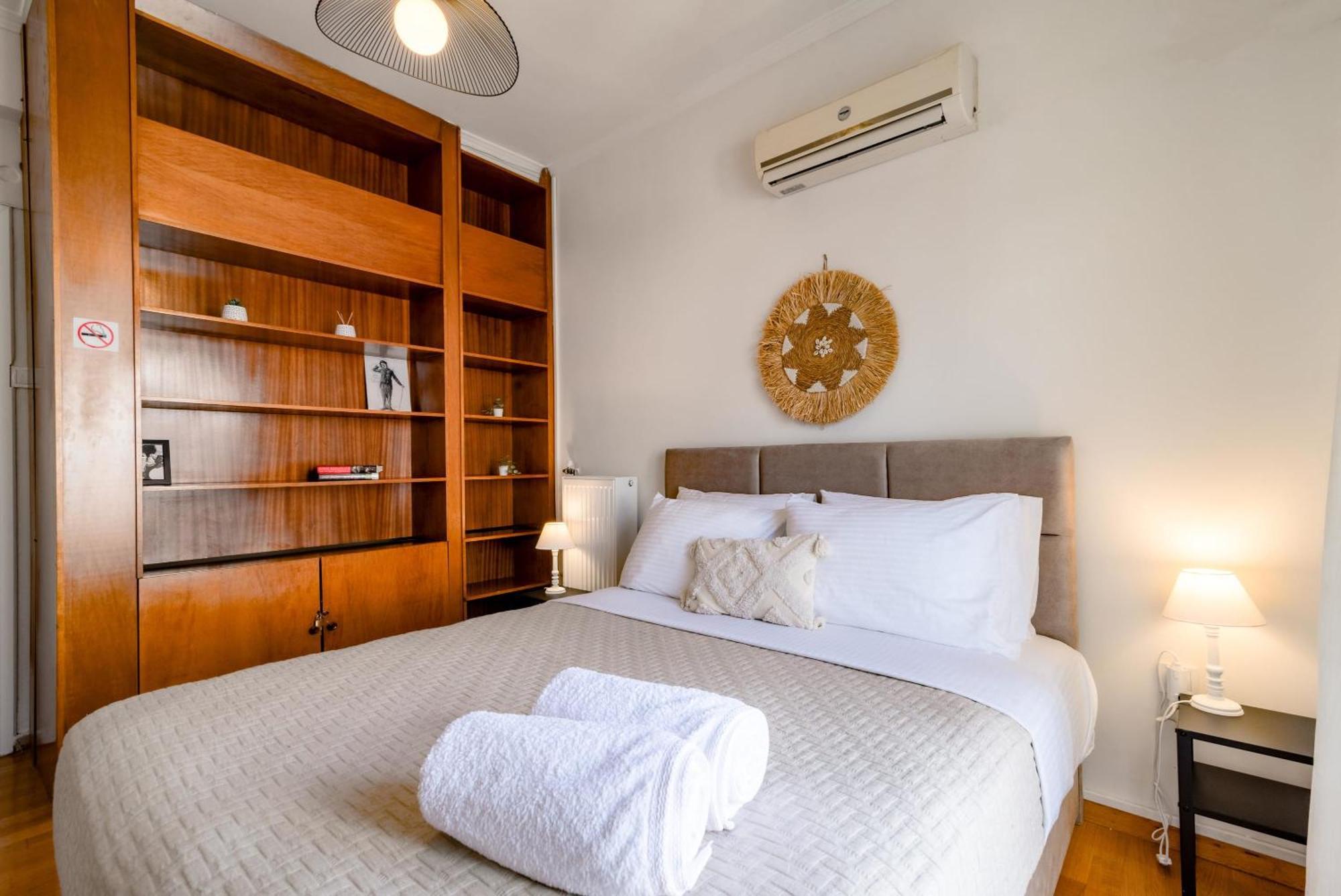 Apartamento Exarchia Artistic Getaway For Groups Atenas Exterior foto