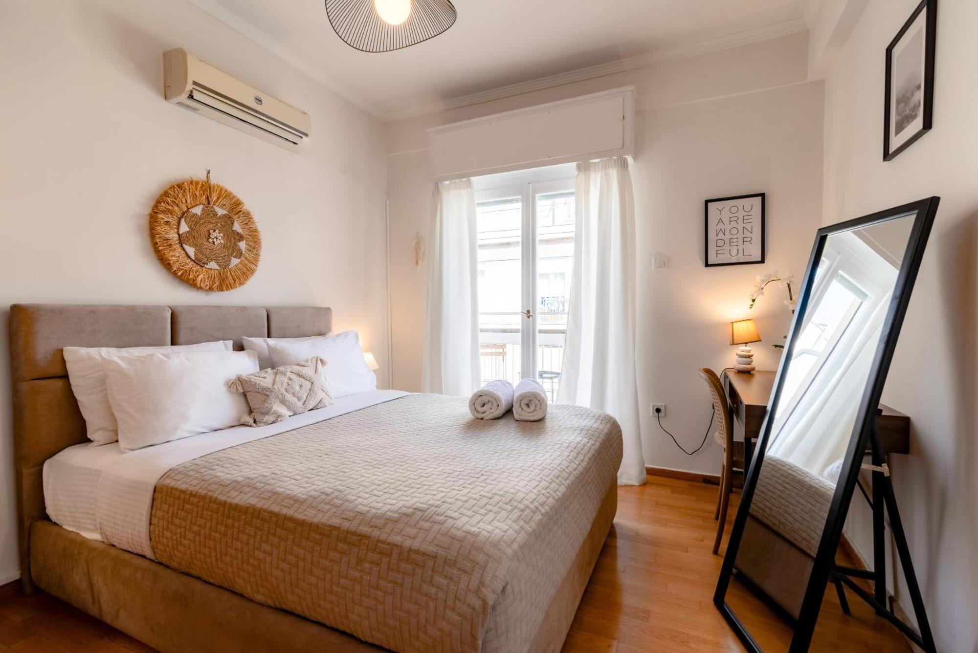 Apartamento Exarchia Artistic Getaway For Groups Atenas Exterior foto